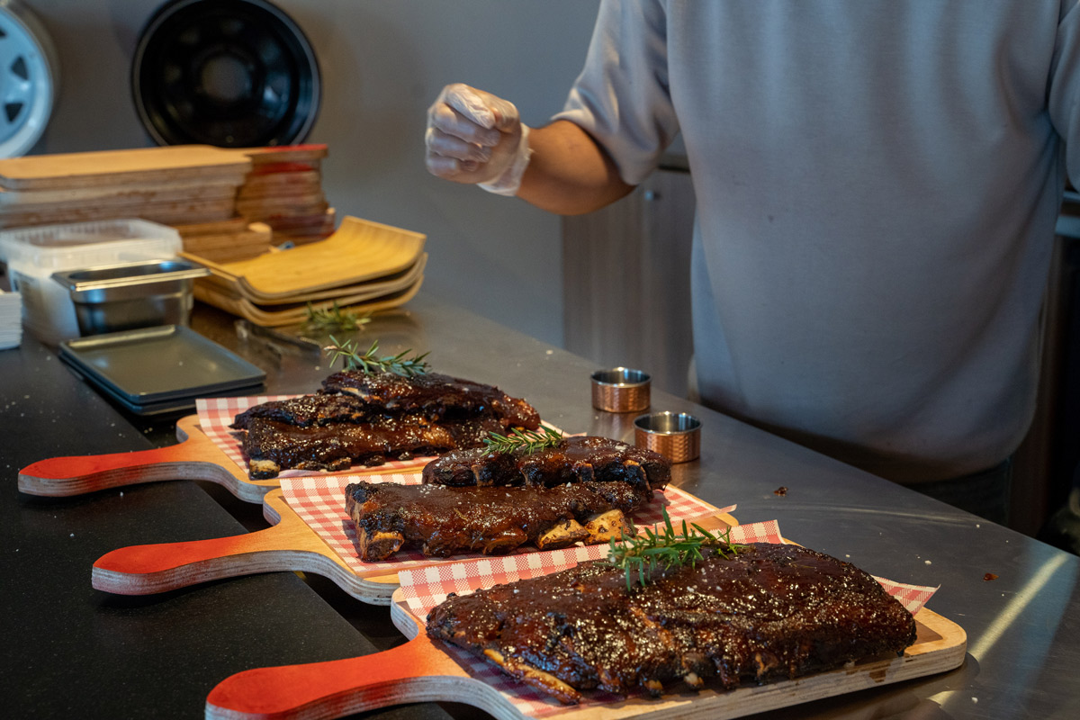 ribs-plating.jpg